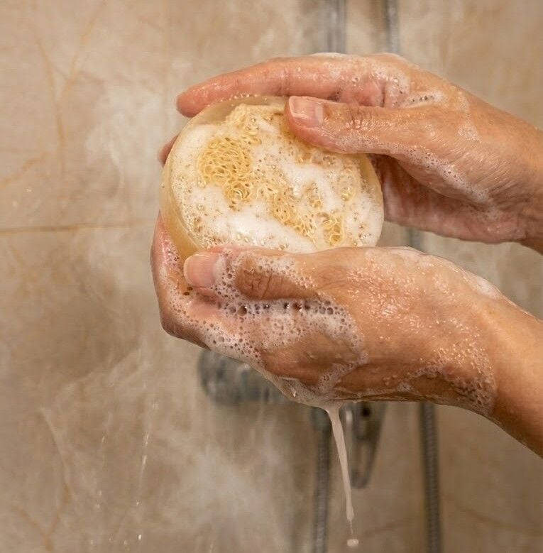 Kabak Lifli Sabun ile Vücut Peeling: Doğru Teknik Nasıl Uygulanır?